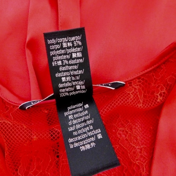 VS VICTORIA’S SECRET Red Satin Chantilly Lace Robe Valentine's Day X-Small Small - Picture 13 of 15